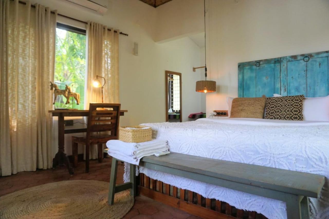 Sunsets And Palm Trees Bed & Breakfast Alappuzha ภายนอก รูปภาพ