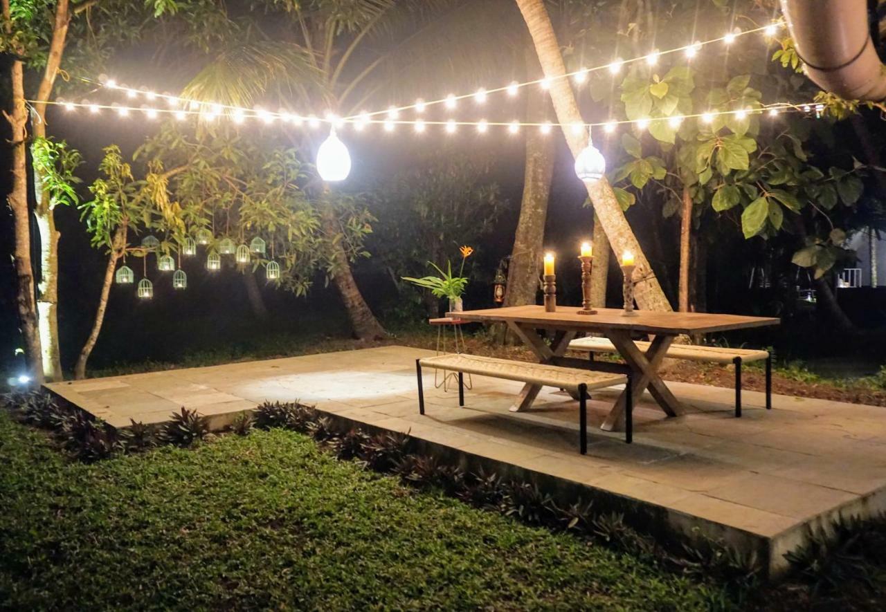 Sunsets And Palm Trees Bed & Breakfast Alappuzha ภายนอก รูปภาพ