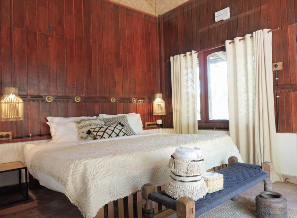Sunsets And Palm Trees Bed & Breakfast Alappuzha ภายนอก รูปภาพ